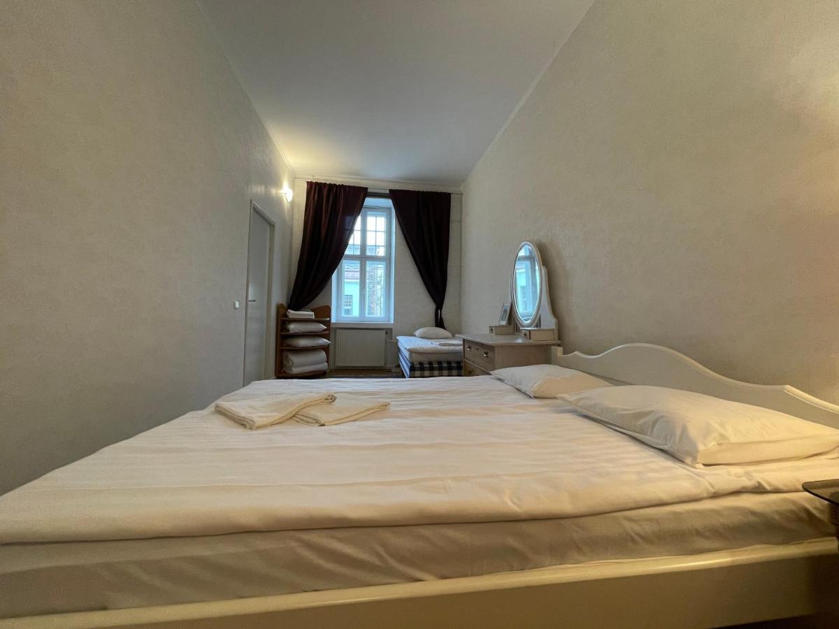 Dictumfactum Old Town - Suur Karja Appartement Tallinn Buitenkant foto